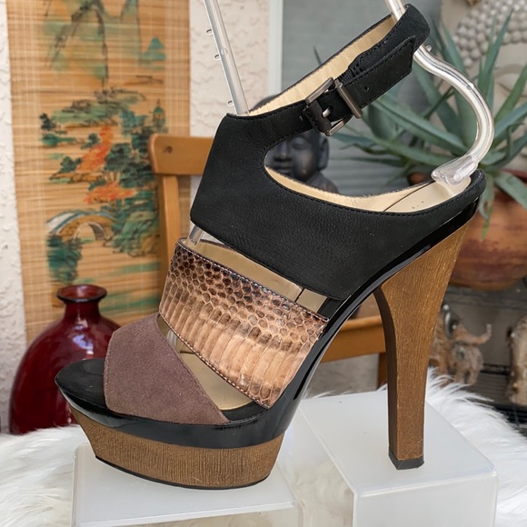 🖤PELLA MODA MULTI COLOR PLATFORMS🖤 - Picture 1 of 4